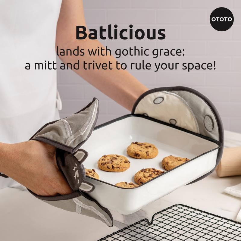 🔥LAST DAY 50% OFF - 🦇OTOTO Batlicious Oven Mitts & Pot Holders Set